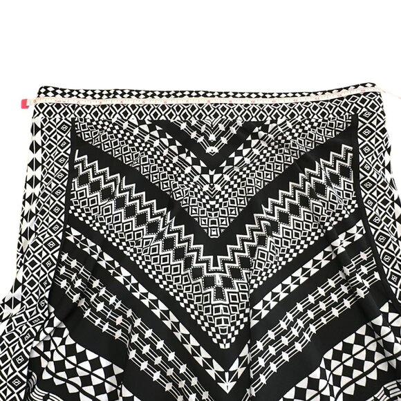 Chico's Skirt Size 1 M Black White Geometric Pattern Long Maxi Pull On Women - Picture 7 of 13